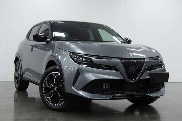 2026 Alfa Romeo Junior Ibrida Series 0