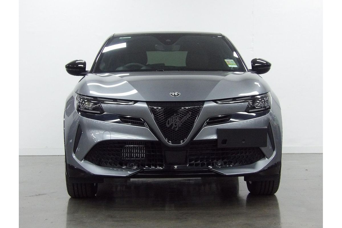 2026 Alfa Romeo Junior Ibrida Series 0