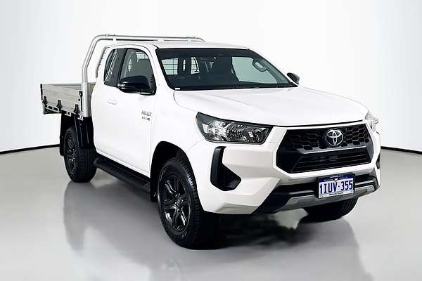 2025 Toyota Hilux SR GUN226R 4X4
