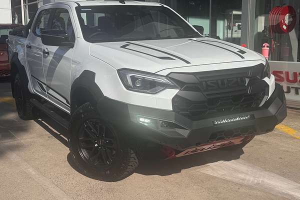 2025 Isuzu D-MAX BLADE 4X4