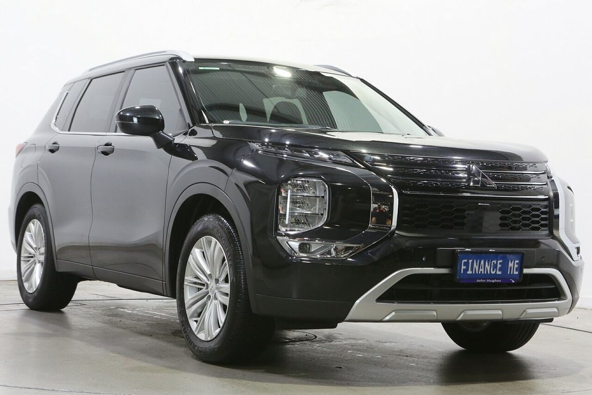 2024 Mitsubishi Outlander LS ZM