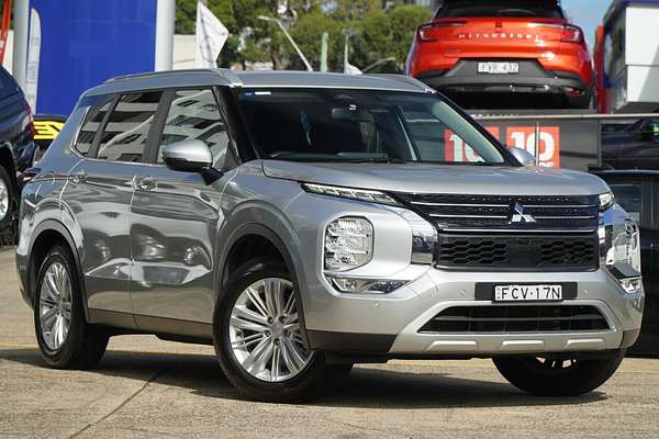2023 Mitsubishi Outlander LS ZM