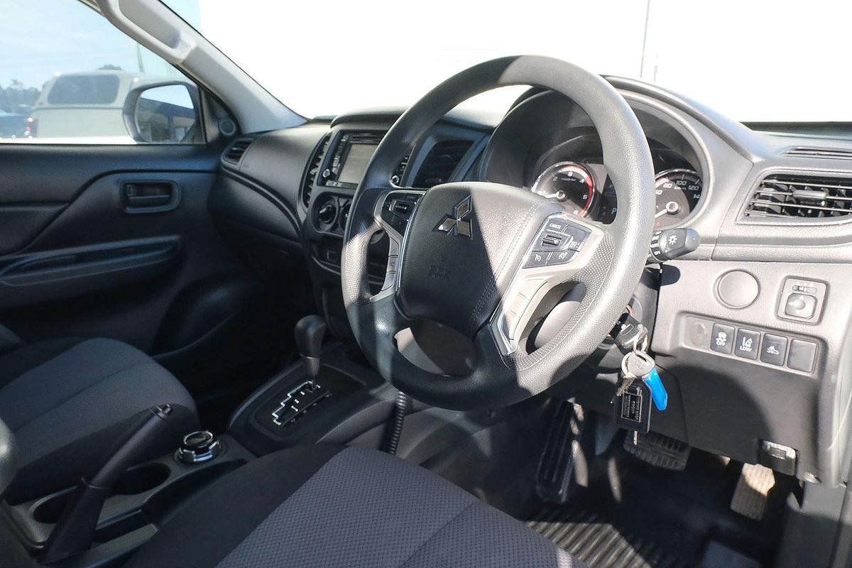 2021 Mitsubishi Triton GLX MR 4X4