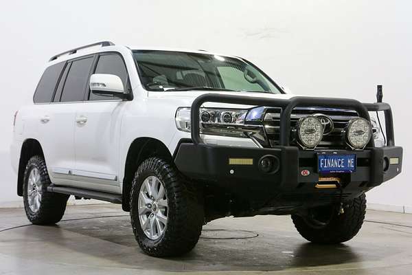 2017 Toyota Landcruiser Sahara URJ202R