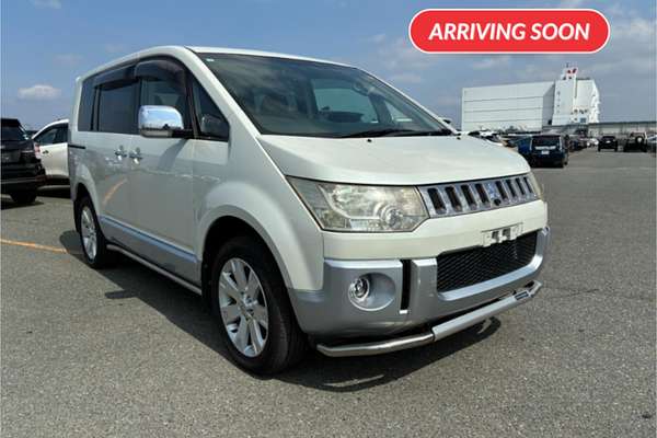 2009 Mitsubishi Delica D5 Chamonix