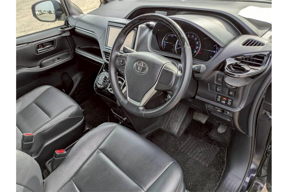 2015 Toyota Esquire Hybrid GI