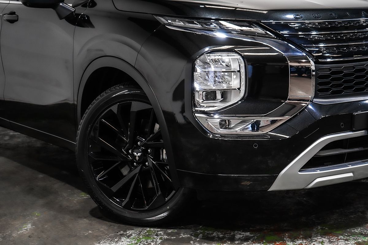 2024 Mitsubishi Outlander Exceed ZM