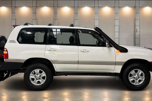 2004 Toyota Landcruiser Sahara HDJ100R