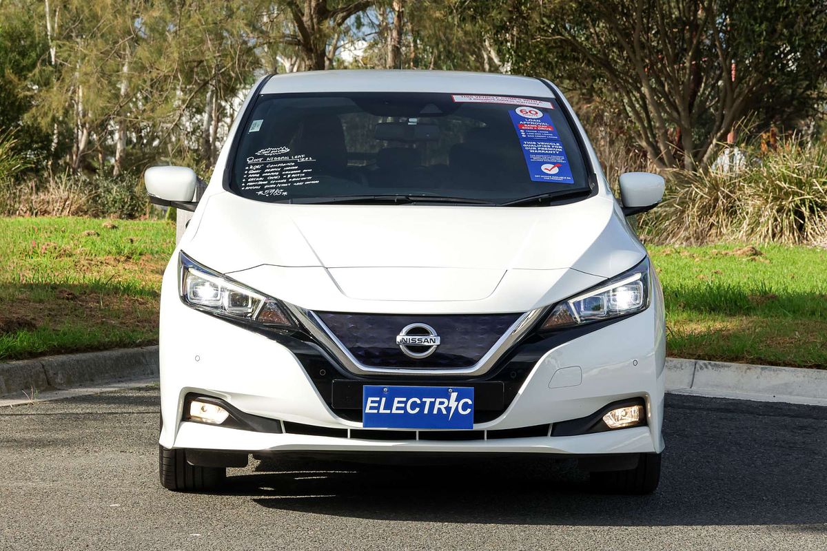 2021 Nissan LEAF  ZE1