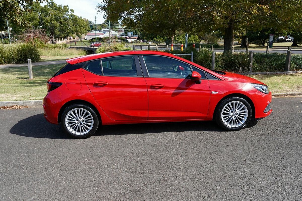 2017 Holden Astra R BK