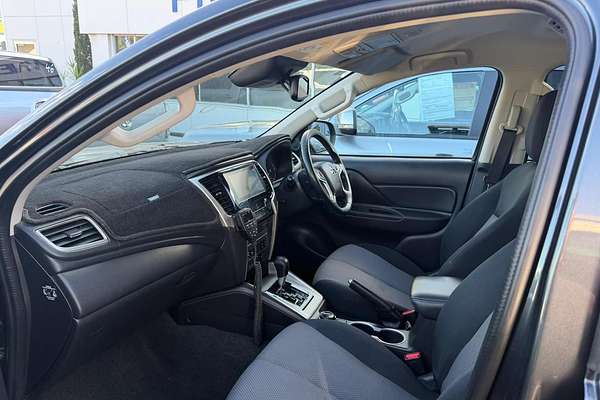 2020 Mitsubishi Triton GLX-R MR 4X4 thumb-1