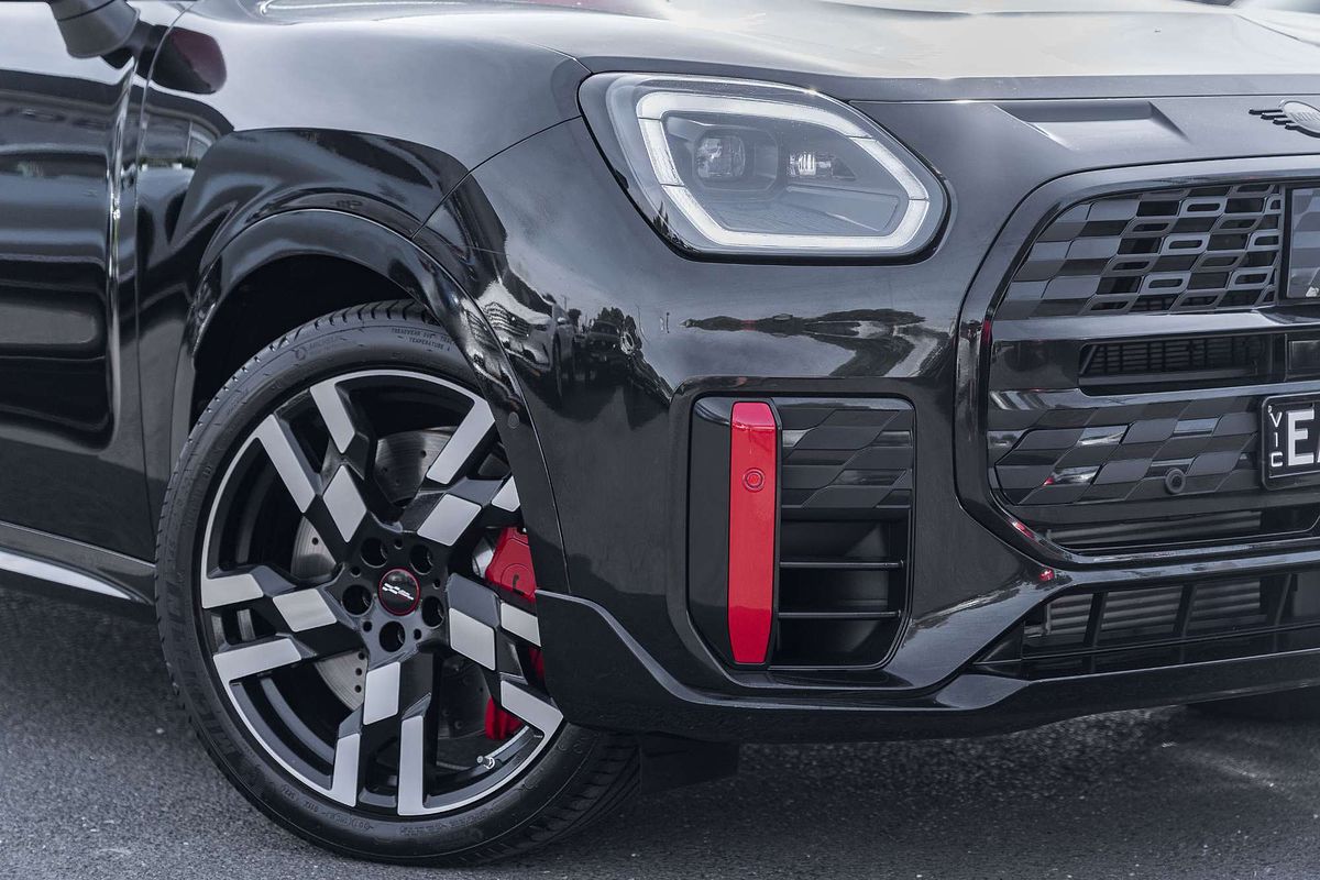 2024 MINI Countryman JCW Core U25