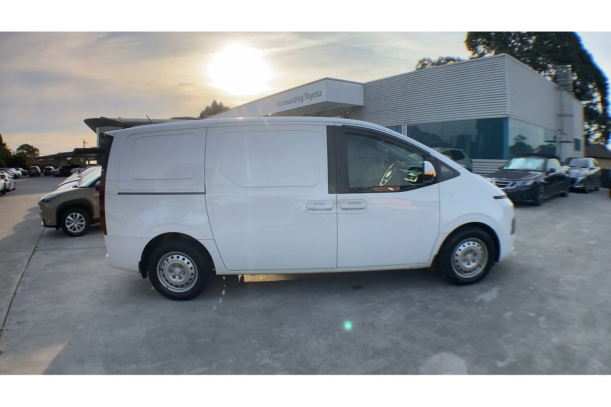 2024 Hyundai STARIA LOAD US4.V3