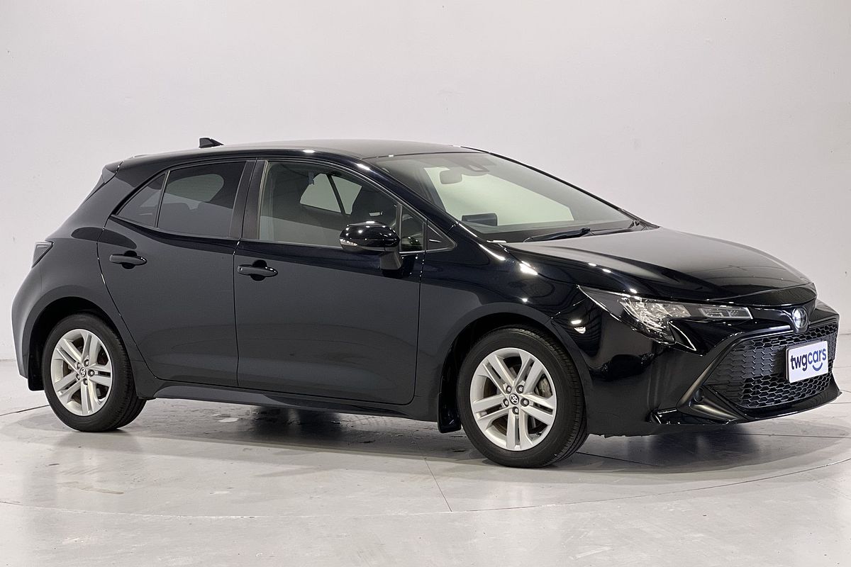 2018 Toyota Corolla Ascent Sport MZEA12R