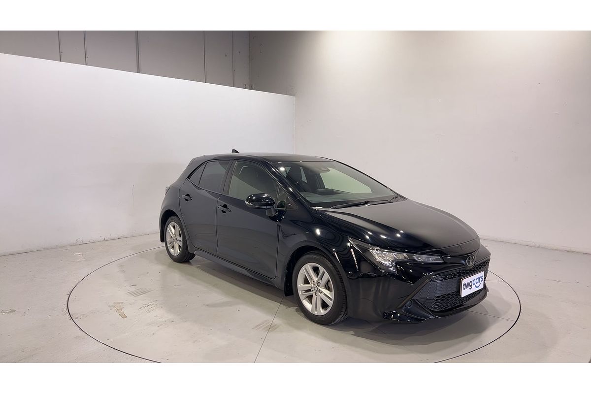 2018 Toyota Corolla Ascent Sport MZEA12R