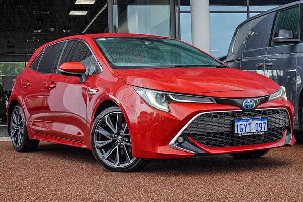 2018 Toyota Corolla ZR Hybrid ZWE211R