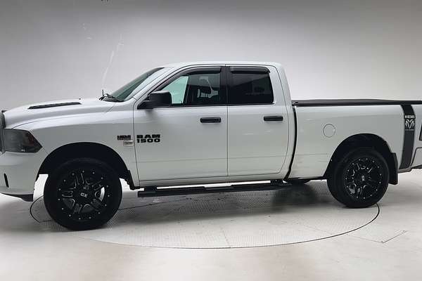 2018 RAM 1500 Express DS 4X4 SWB thumb-3