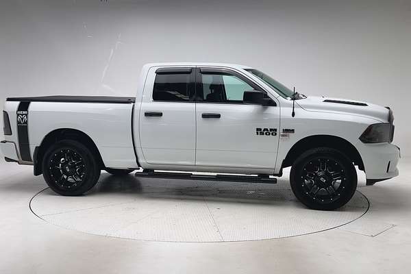 2018 RAM 1500 Express DS 4X4 SWB thumb-8