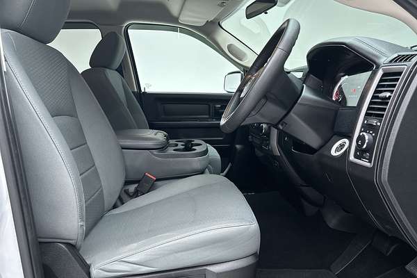 2018 RAM 1500 Express DS 4X4 SWB thumb-12