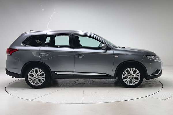 2020 Mitsubishi Outlander ES ZL thumb-8