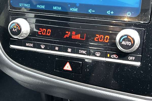 2020 Mitsubishi Outlander ES ZL thumb-16