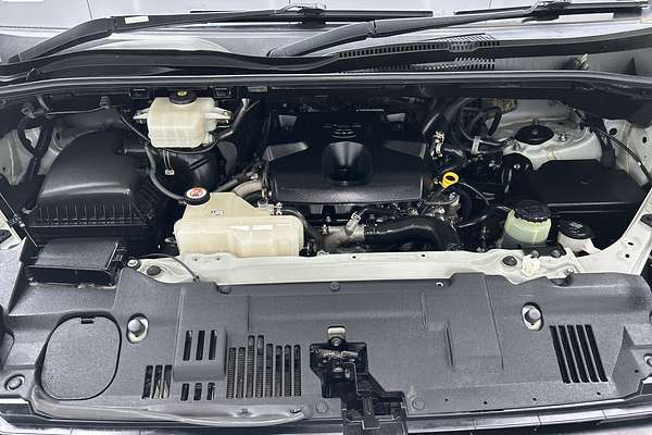 2021 Toyota Hiace Commuter GDH322R ELWB High Roof thumb-9