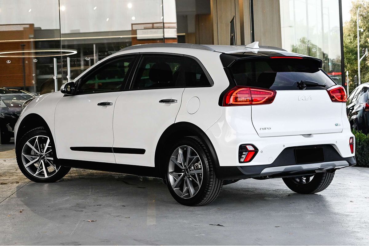 2022 Kia Niro Hybrid Sport DE
