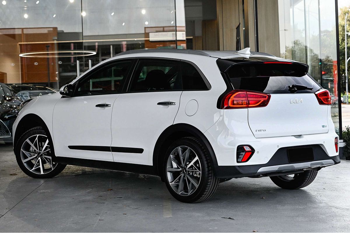 2022 Kia Niro Hybrid Sport DE