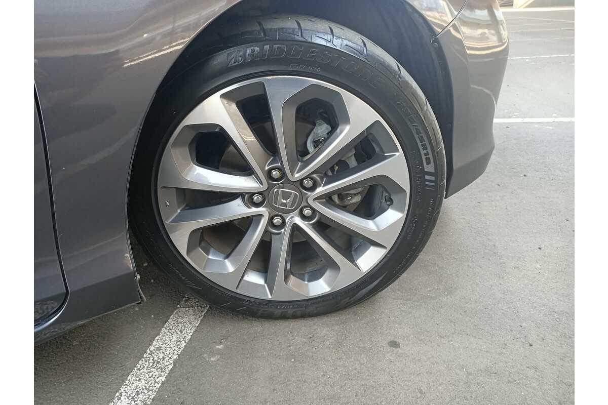 2017 Honda Accord VTi-L 9th Gen