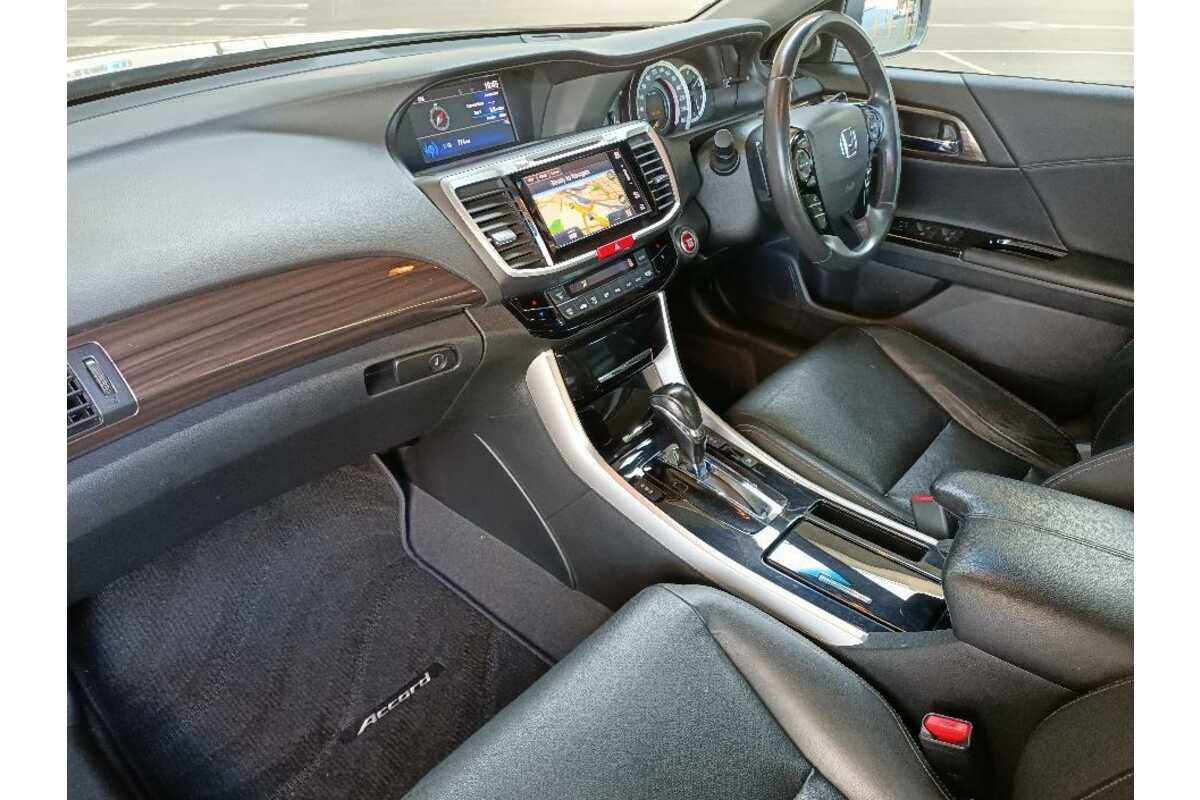 2017 Honda Accord VTi-L 9th Gen