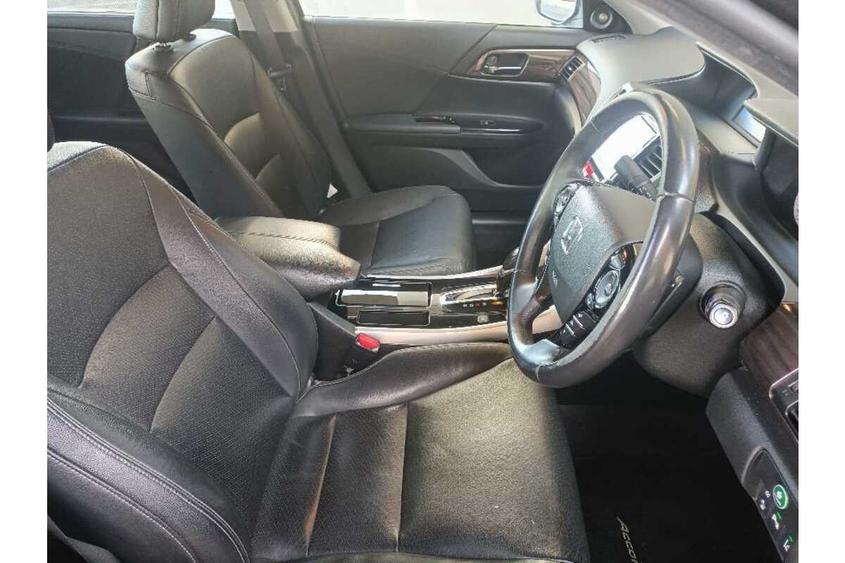 2017 Honda Accord VTi-L 9th Gen