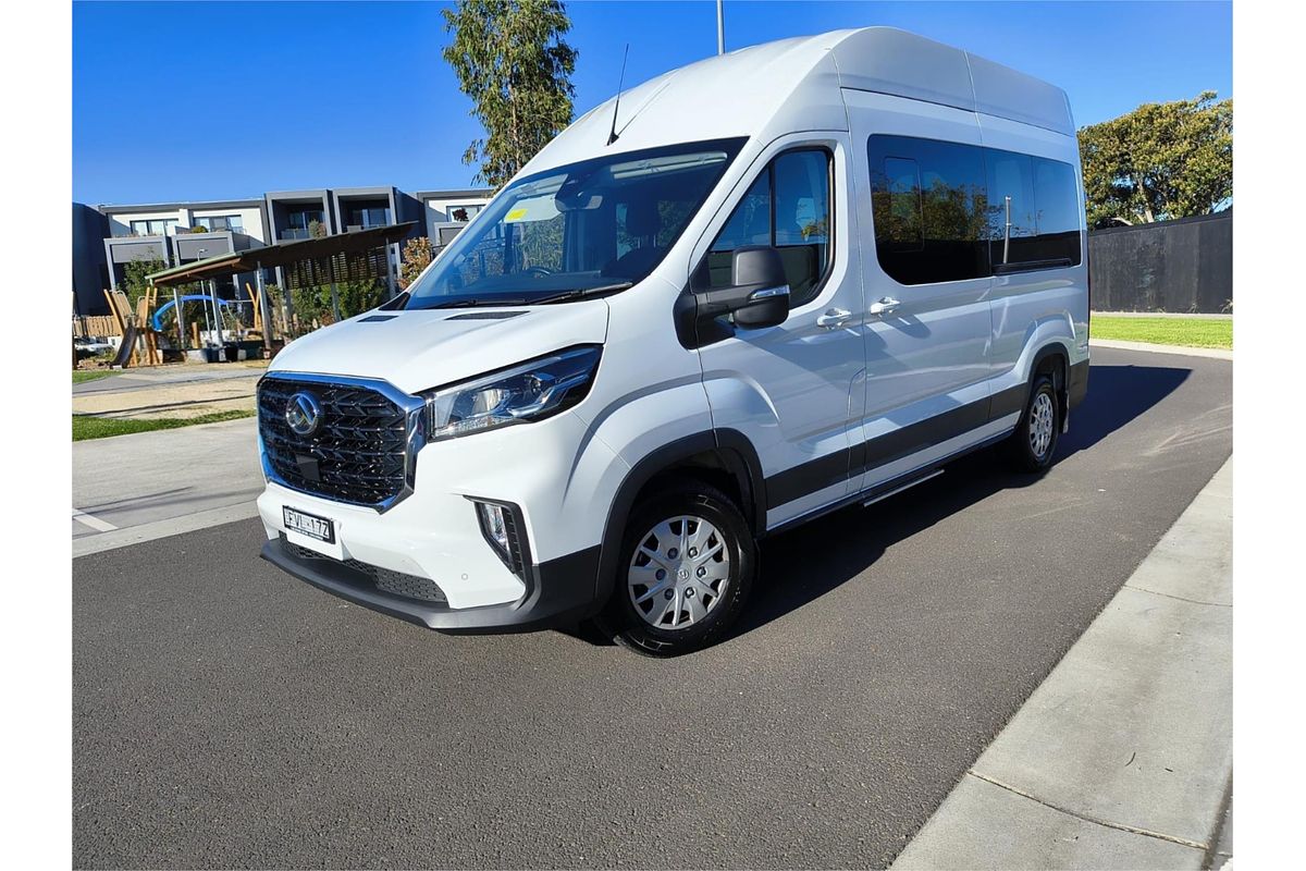 2025 LDV SV63B