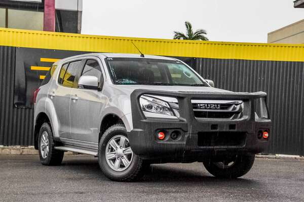 2017 Isuzu MU-X LS-M