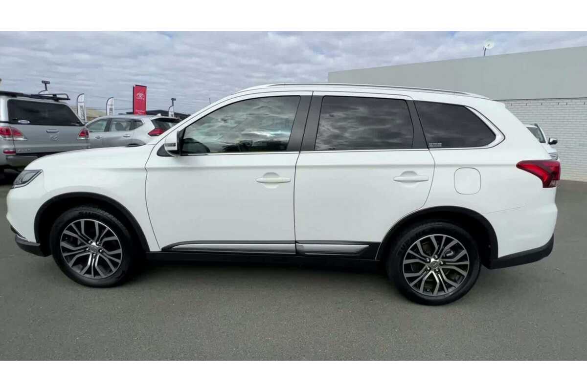 SOLD 2016 Mitsubishi Outlander LS Used SUV Wagga Wagga NSW