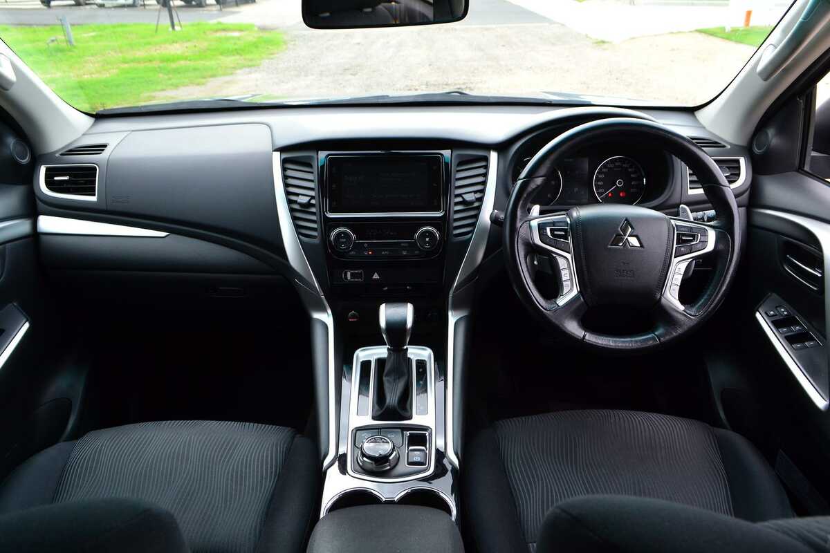 2018 Mitsubishi Pajero Sport GLX QE