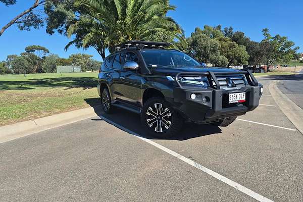 2020 Mitsubishi Pajero Exceed NX