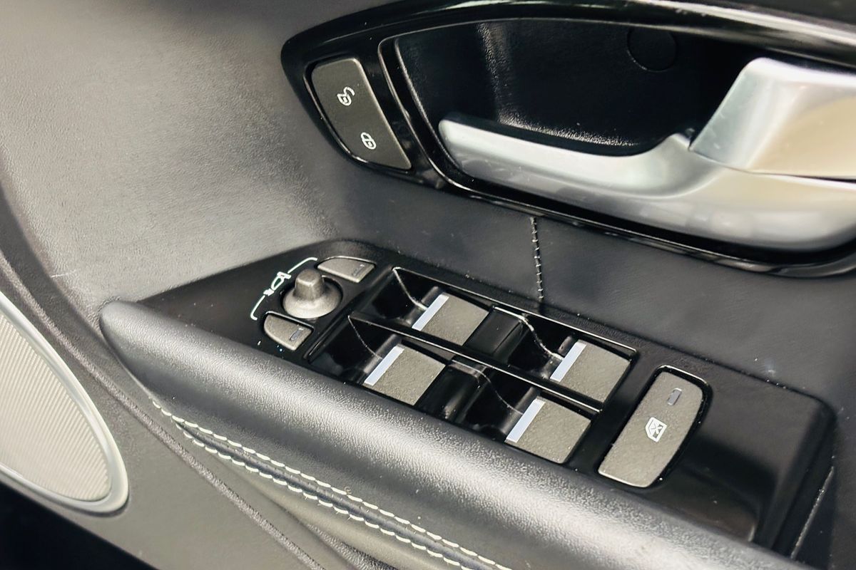 2012 RANGE ROVER EVOQUE SD4 PRESTIGE 6 SP AUTOMATIC 5D WAGON DT4 DIESEL