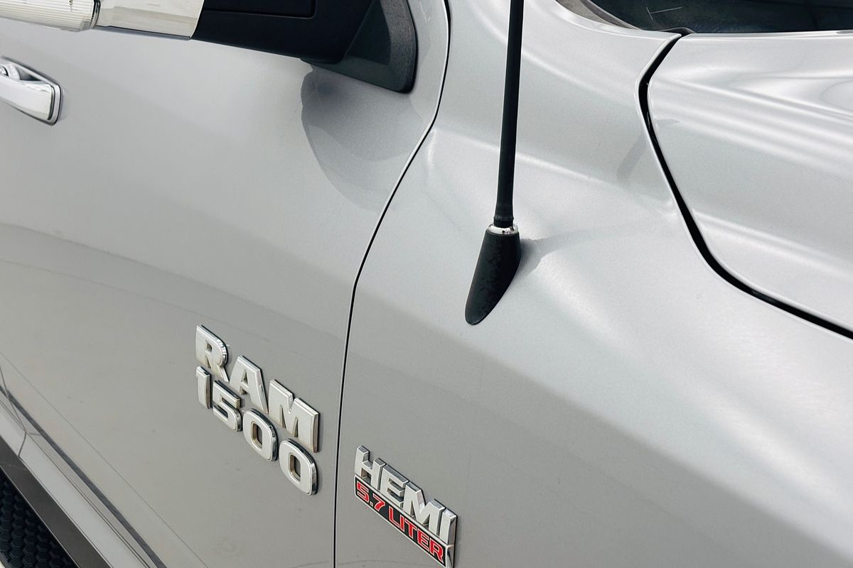 2019 Ram. 1500 LARAMIE (4x4) 885KG W/RAMBOXES 8 SP AUTOMATIC CREW CAB UTILITY V8