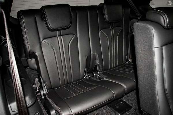 2026 Isuzu MU-X LS-T thumb-7