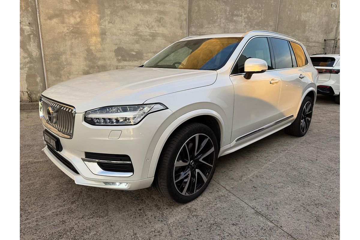 2022 Volvo XC90 B6 Inscription