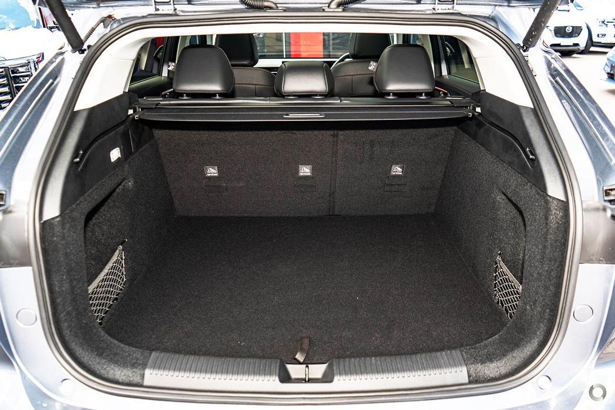 2026 MG HS Super Hybrid Essence AS33P