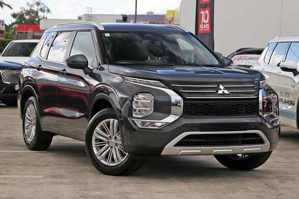 2024 Mitsubishi Outlander LS ZM