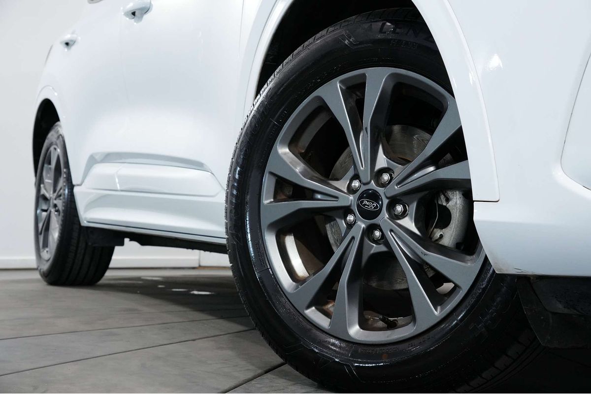 2021 Ford Escape ST-Line ZH