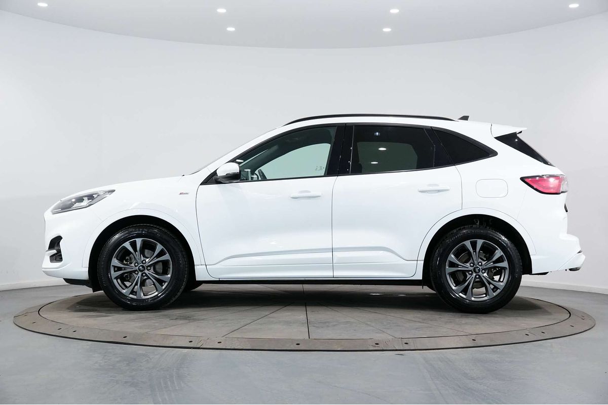 2021 Ford Escape ST-Line ZH