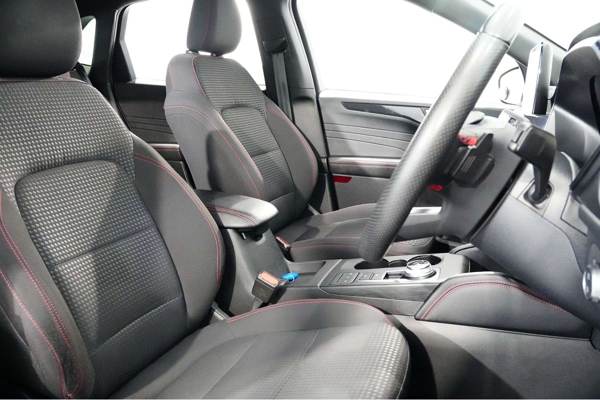 2021 Ford Escape ST-Line ZH