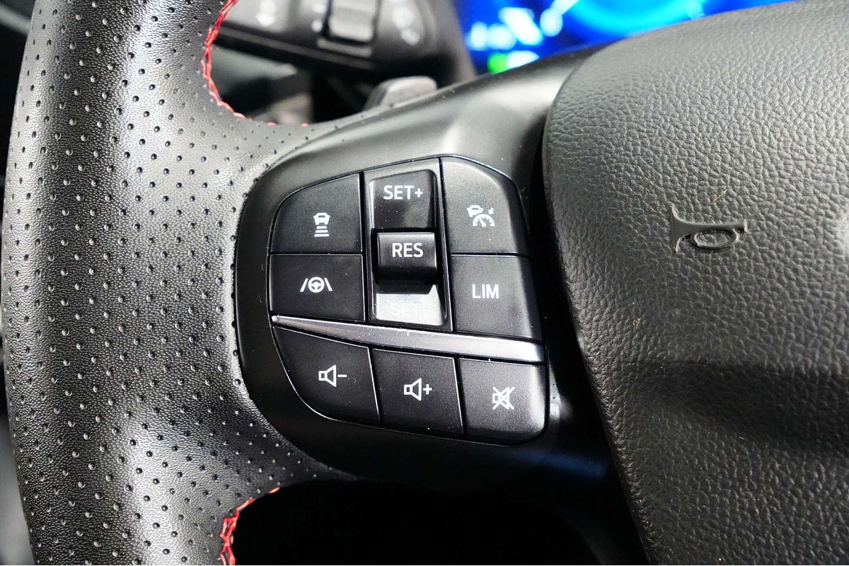 2021 Ford Escape ST-Line ZH
