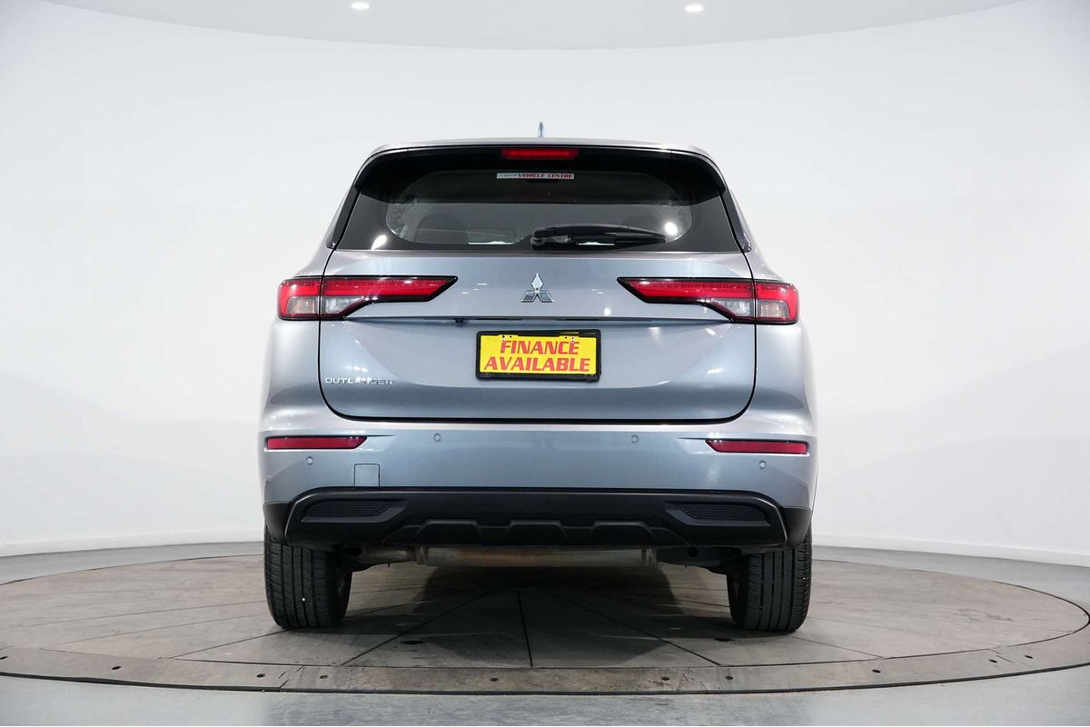 2022 Mitsubishi Outlander ES ZM