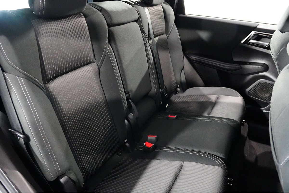 2022 Mitsubishi Outlander ES ZM