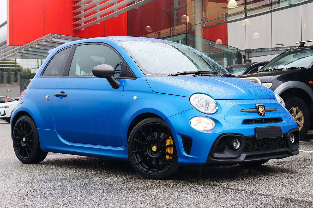 2023 Abarth 695 Competizione