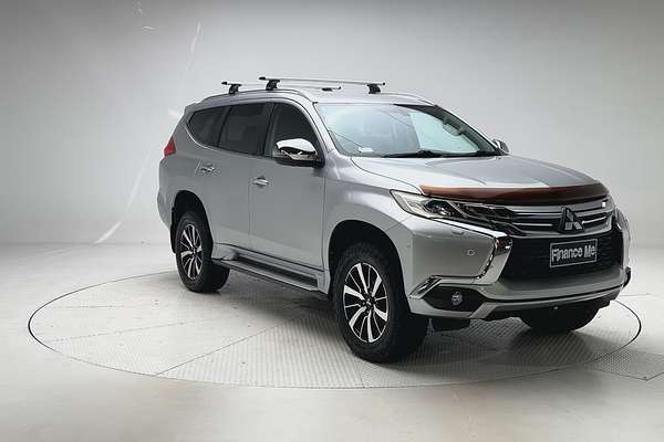 2018 Mitsubishi Pajero Sport Exceed QE thumb-1